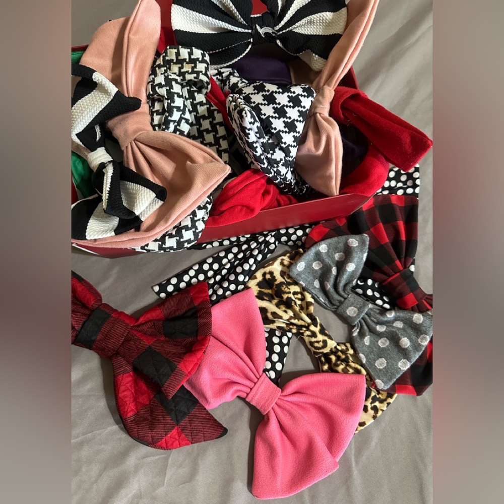 Pin on bows